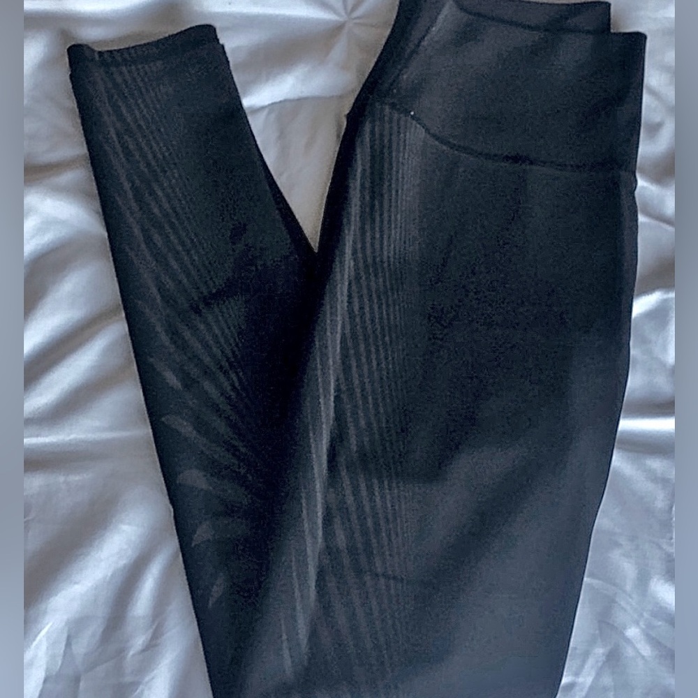 ALO Yoga Patterned Leggings